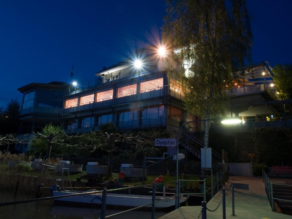 Seehotel Delphin Meisterschwanden Luaran gambar